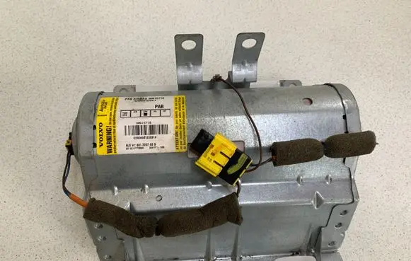 Volvo V50 Passenger airbag 30615716 G2808041230014