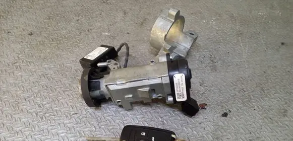 Opel Insignia A Ignition lock 13502301 25799293