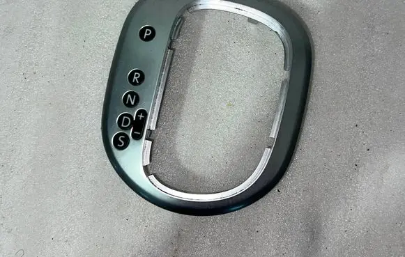 Volkswagen Touran I Gear shifter surround trim plastic 1005420