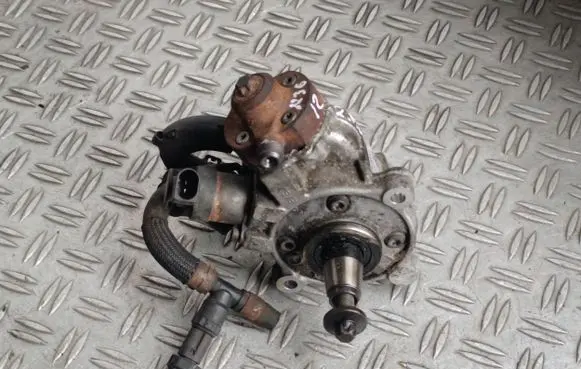 Mini Cooper Countryman R60 Fuel injection high pressure pump 7823452 0445010519 120619