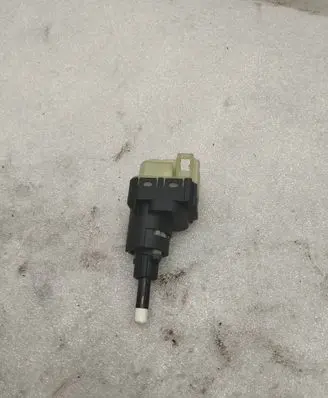 Audi A4 S4 B7 8E 8H Brake pedal sensor switch 1K2945511