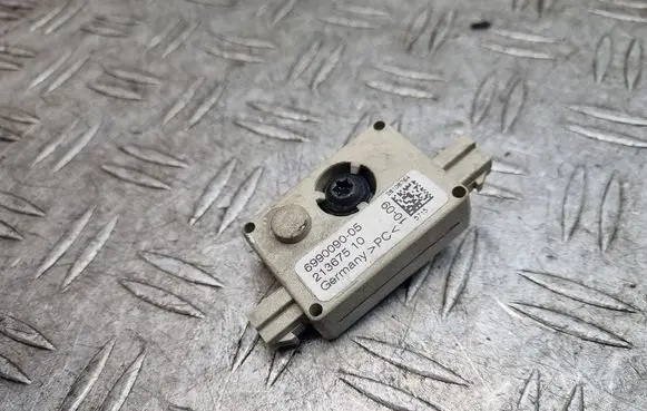 Mini One - Cooper Coupe R56 Aerial antenna amplifier 6990090