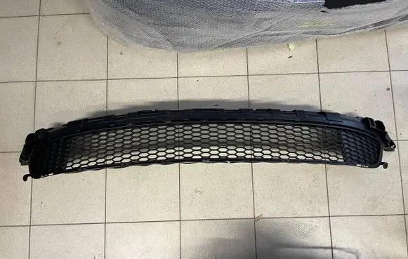 Renault Trafic III (X82) Front bumper lower grill 622544919R