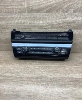 BMW 5 F10 F11 Climate control unit 9241238 90025263