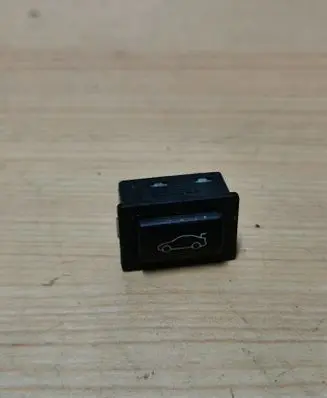 BMW 3 GT F34 Tailgate/boot open switch button 9200316