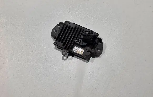 Toyota RAV 4 (XA50) Distronic sensor radar 8821033120