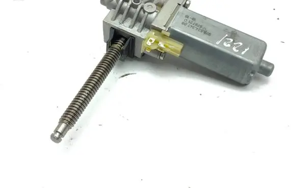 Porsche Cayenne (92A) Steering column adjust motor 97062434700 0390203334 578721D