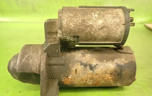 Audi A4 S4 B5 8D Starter motor
