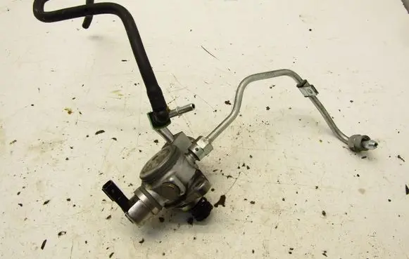 Mitsubishi Eclipse Cross Fuel injection high pressure pump 2961000550