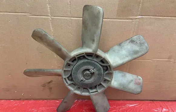 Toyota Land Cruiser (BJ70) Viscous fan clutch 