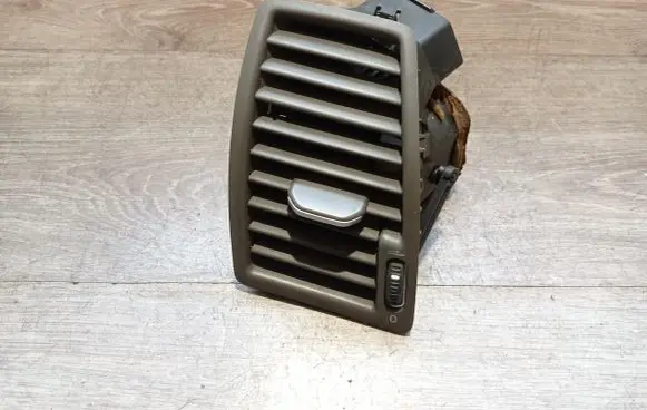 Volvo XC90 Dashboard side air vent grill/cover trim 3409398