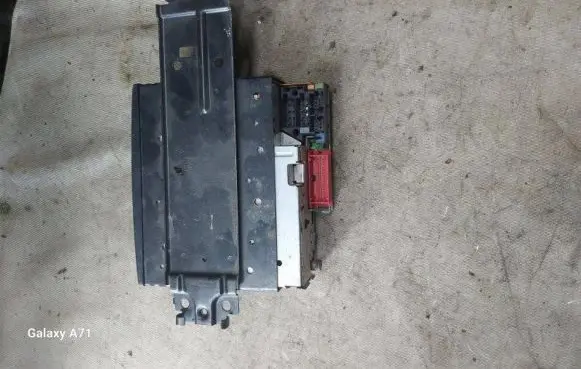 Renault Espace - Grand espace IV Radio/CD/DVD/GPS head unit 8200205833