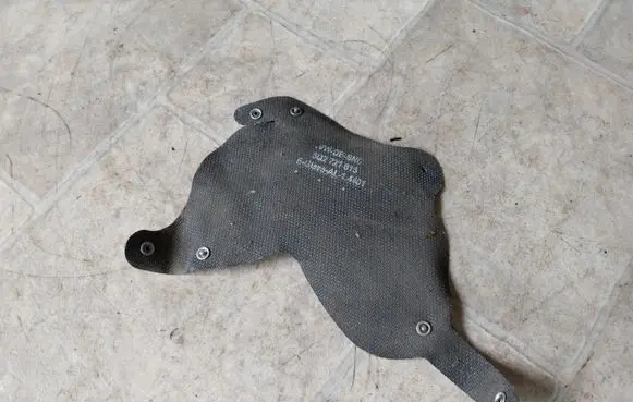 Volkswagen PASSAT B8 Heat shield in engine bay 5Q2721615