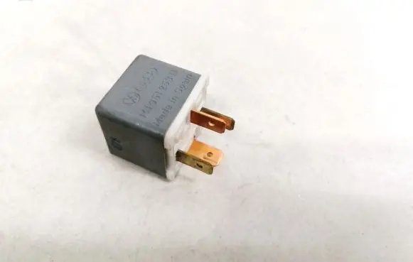 Volkswagen Sharan Other relay 141951253B