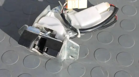 Suzuki Vitara (LY) Tailgate/trunk/boot lock/catch/latch ZAMEKKLAPYVITARA