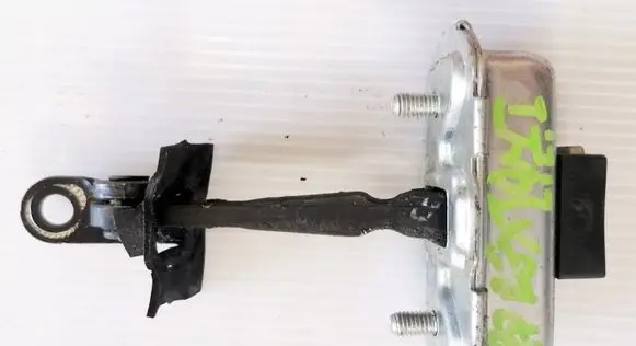 SsangYong Rexton Front door check strap stopper