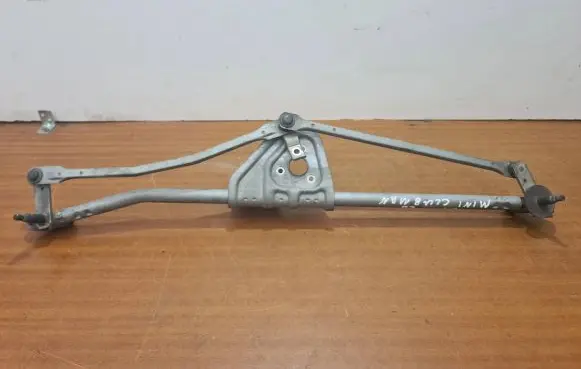 Mini One - Cooper Clubman R55 Front wiper linkage 