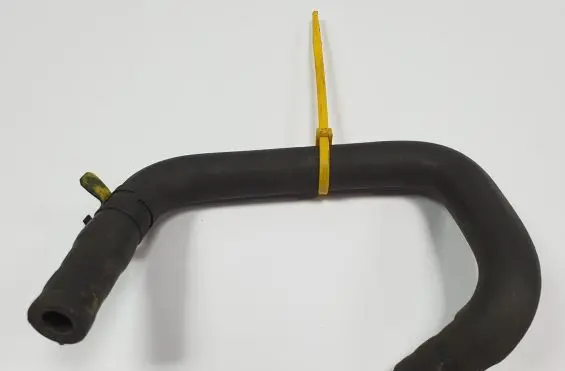 Jaguar S-Type Engine coolant pipe/hose XR8E9F813BB