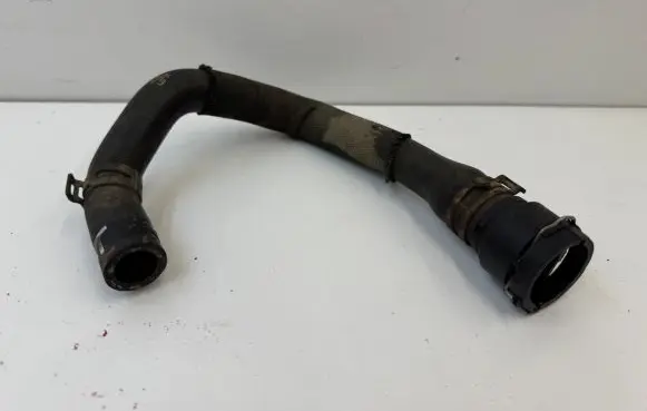 Land Rover Discovery 5 Engine coolant pipe/hose HPLA7752AB