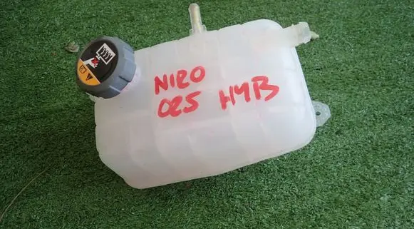KIA Niro Coolant expansion tank/reservoir 