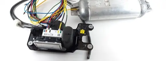 BMW X5 G05 Air suspension compressor/pump 6878492 6897112 15150001634