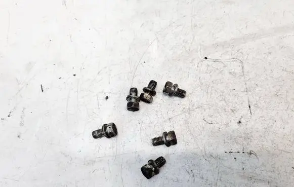 Subaru Legacy Nuts/bolts 