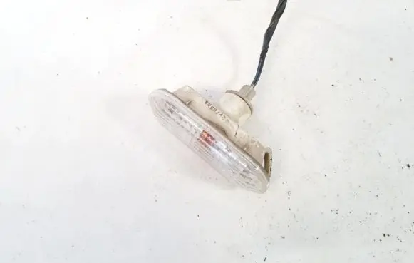Ford Focus Front fender indicator light 4m5a13k309aa 4m5a-13k309-aa