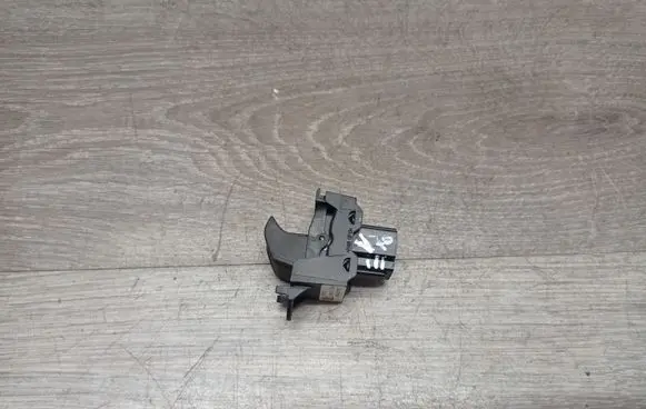 Volvo V70 Electric window control switch 30773273