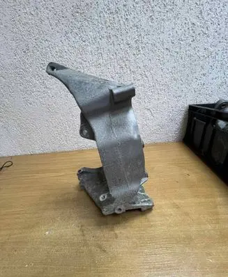 BMW 3 E92 E93 Generator/alternator bracket 7802639 13992010 2048