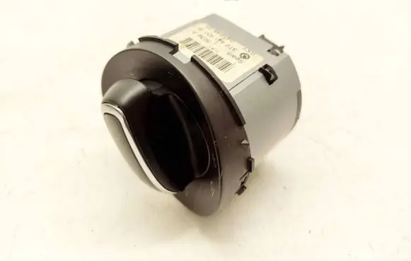Skoda Superb B6 (3T) Light switch 3T0941431B 3039A 04064605