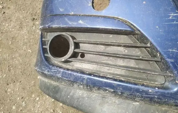 Opel Astra H Front bumper lower grill