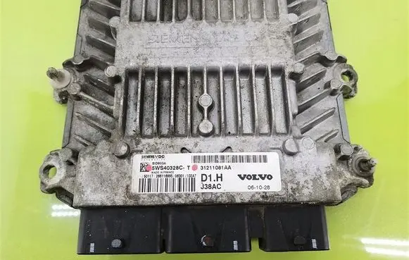 Volvo V50 Engine control unit/module 5WS40328CT