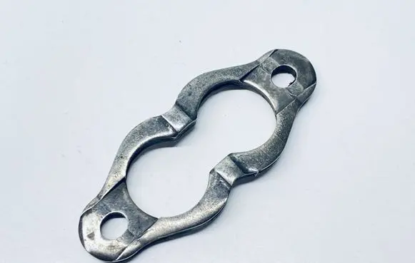 Audi Q7 4L Fuel Injector clamp holder 059130216C