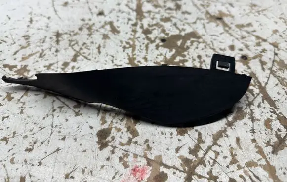 Volvo XC70 Windshield trim 31218595