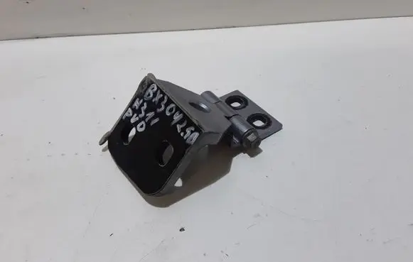 BMW X3 E83 Front door upper hinge 3402820
