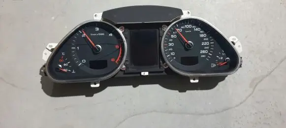 Audi A6 S6 C6 4F Speedometer (instrument cluster) 4F0920933L