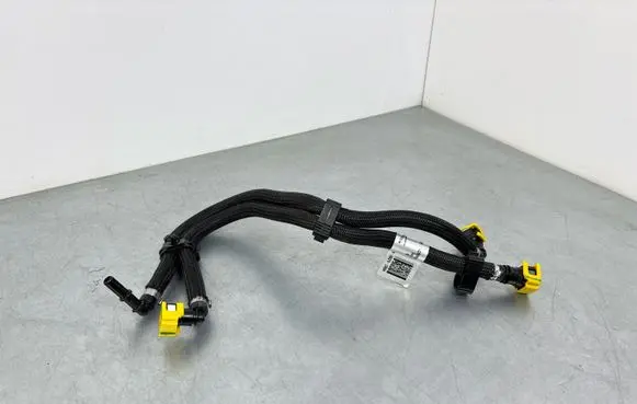 Land Rover Defender Fuel line pipe M8B29J280AB