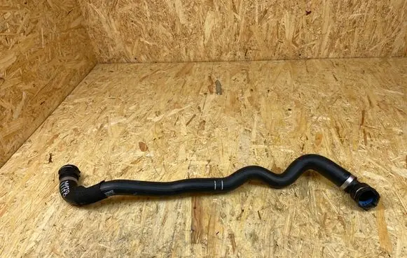 Engine coolant pipe/hose