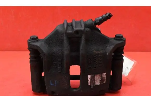 Peugeot 2008 I Front brake caliper