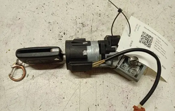 Peugeot 308 Ignition lock 9663123280