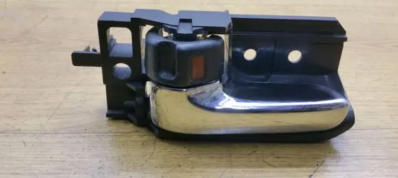 Toyota Avensis T250 Front door interior handle 50594A1