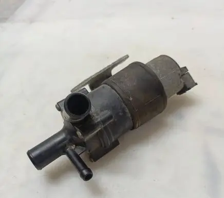 Mercedes-Benz E W210 Electric auxiliary coolant/water pump A2108300114