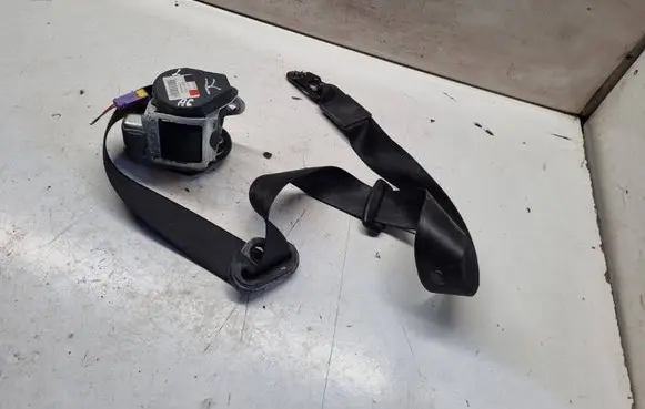 Audi A6 S6 C6 4F Front seatbelt 605404600 008L000