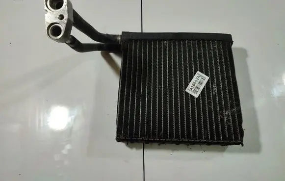 A/C cooling radiator (condenser)