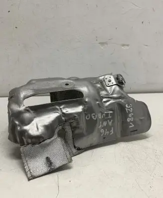 BMW 2 F46 Heat shield in engine bay 8585807