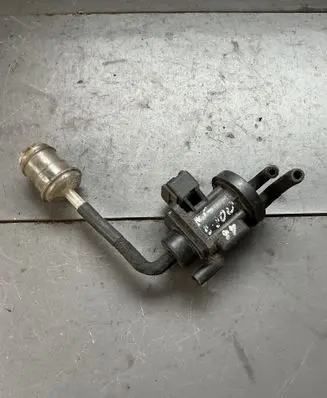 Mercedes-Benz A W168 Turbo solenoid valve 4715396