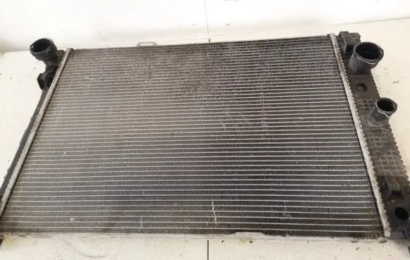 Mercedes-Benz C AMG W204 Coolant radiator a2045000403