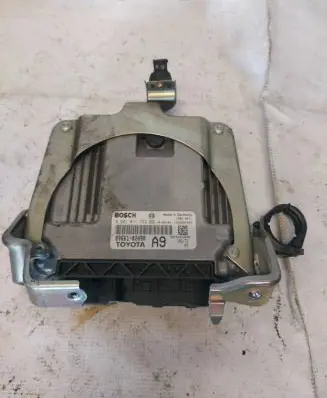Toyota Corolla E120 E130 Engine control unit/module 8966102A90 1039S07943 4079180502
