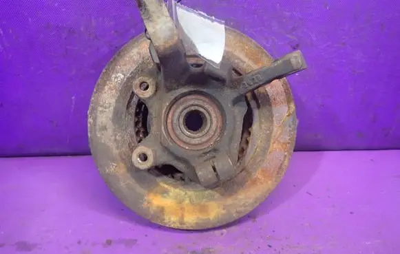 Renault Kangoo I Front wheel hub spindle knuckle