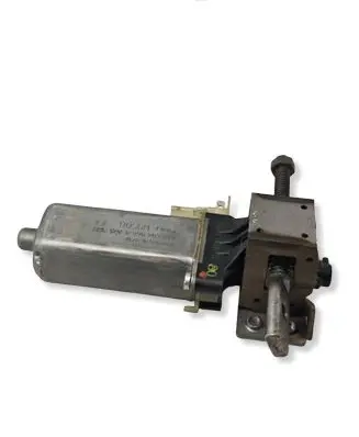 Mercedes-Benz S W221 Seat adjustment motor 0390203219